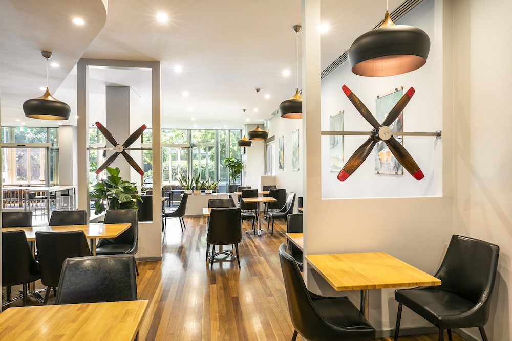 Crowne Plaza Sydney Airport by IHG 52/56