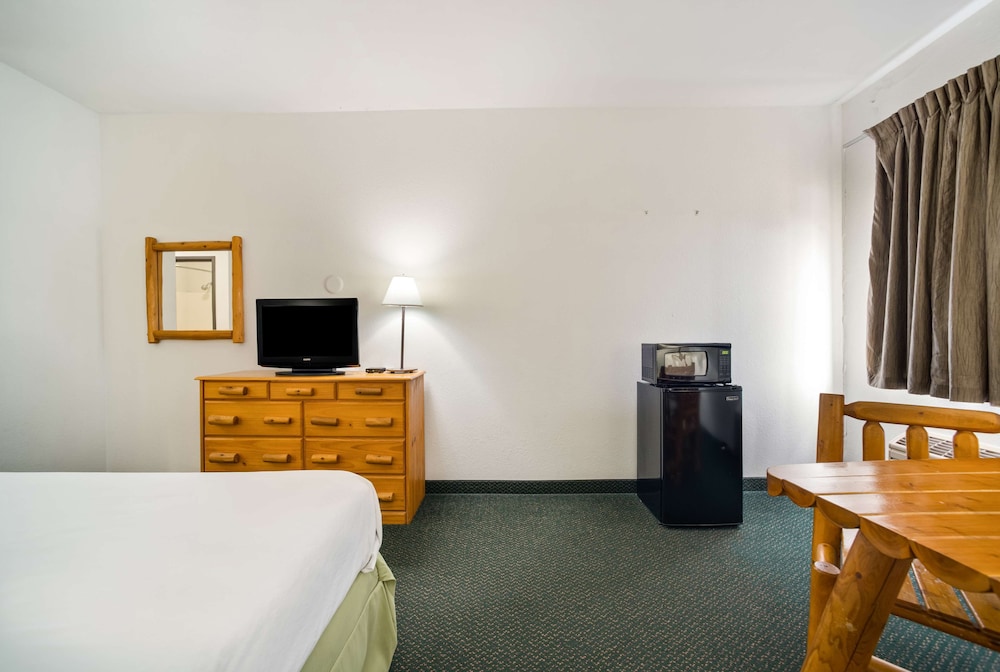 Knights Inn New Florence 23/37