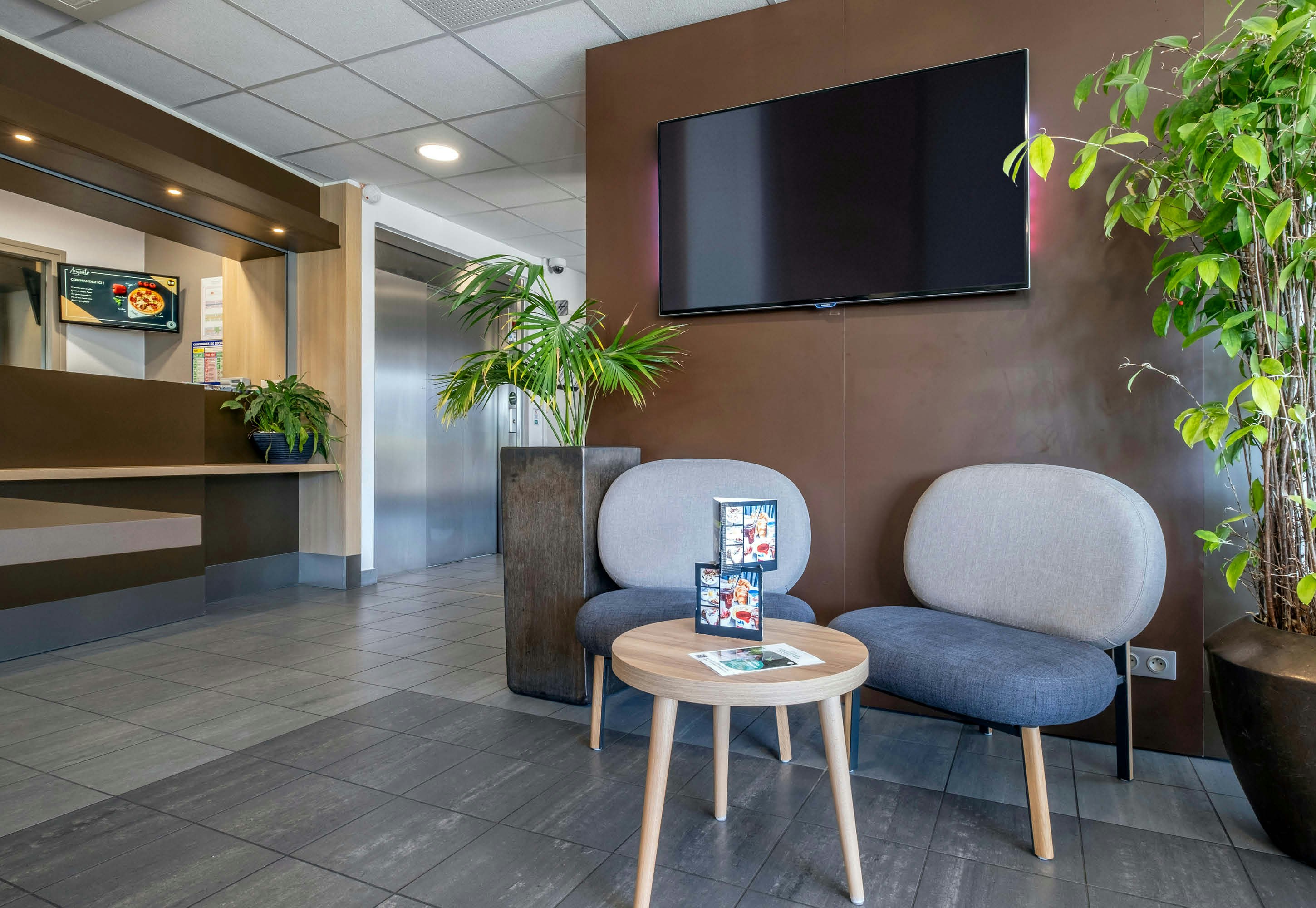 B&B HOTEL Niort Marais Poitevin Est 12/17