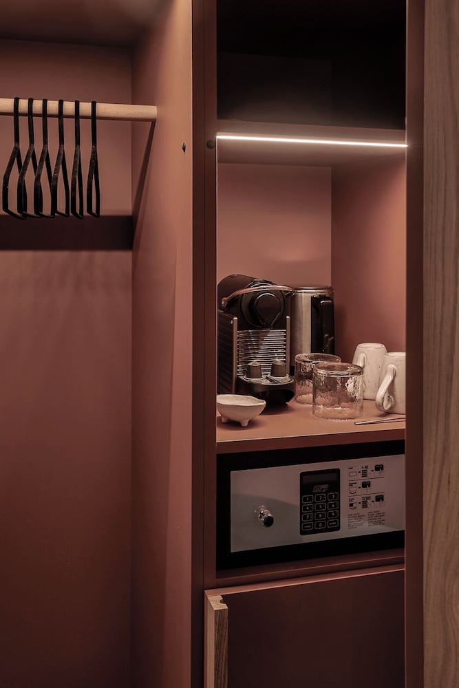 Hotel Adelante 53/59