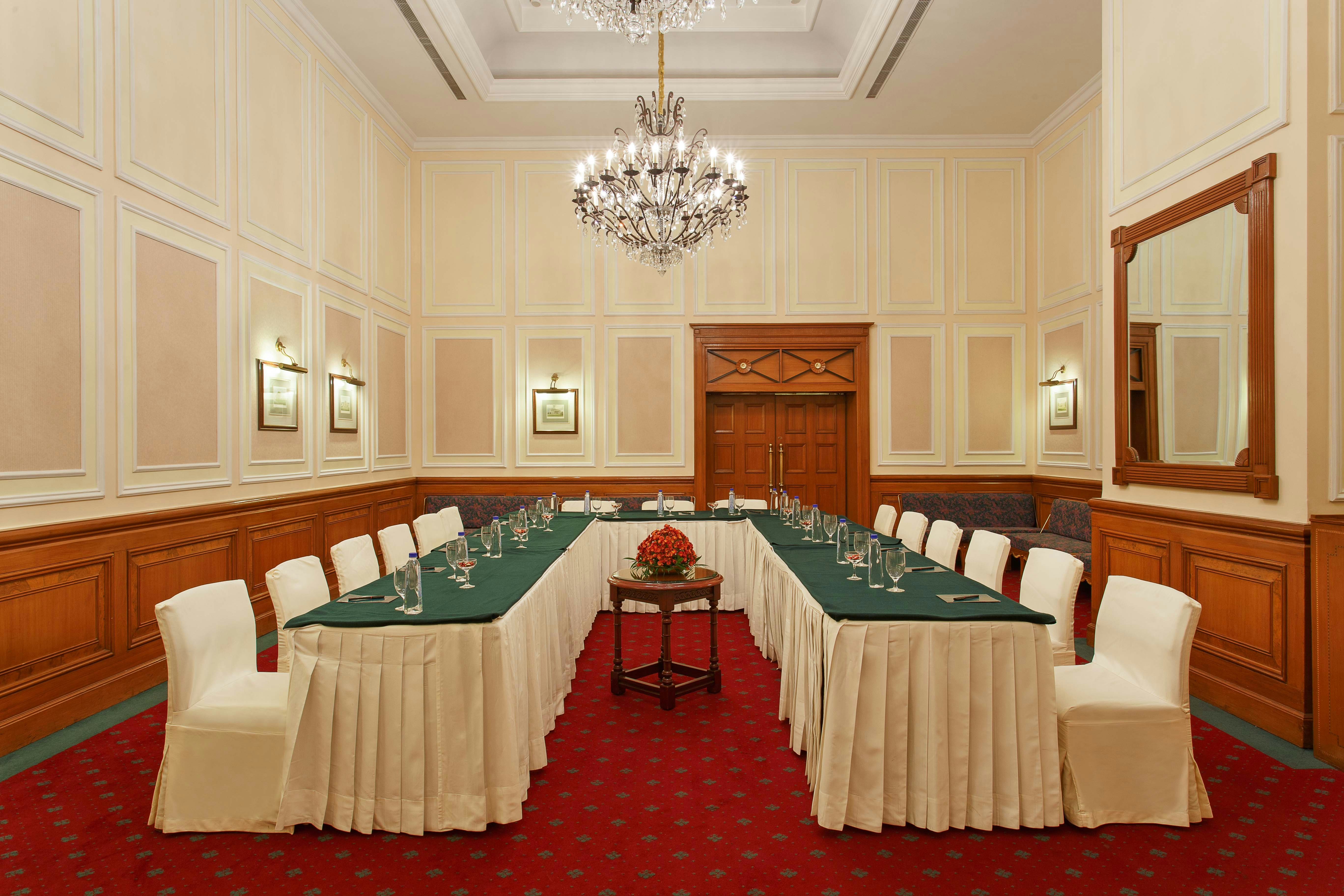 The Oberoi Cecil 33/61