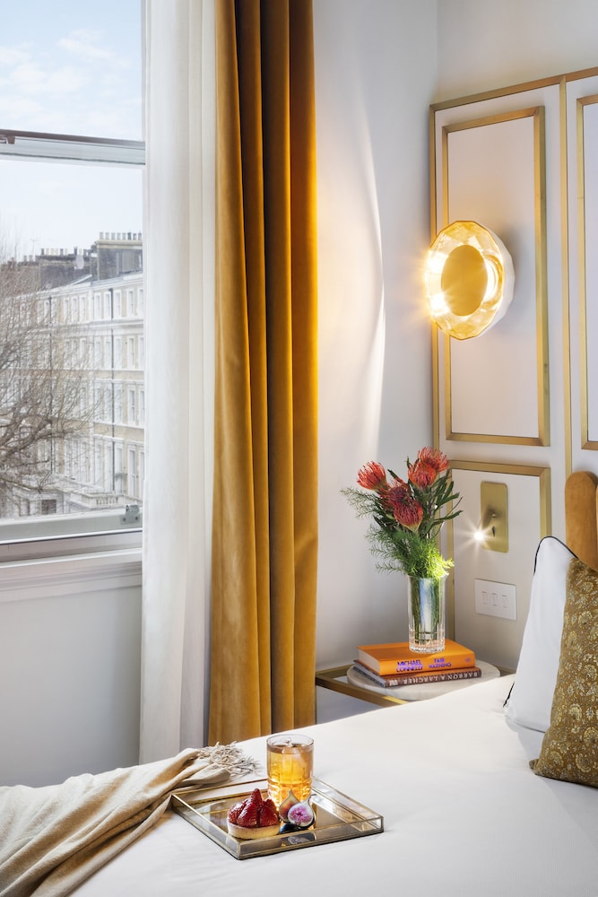 Melia London Kensington Member of Melia Collection 10/93