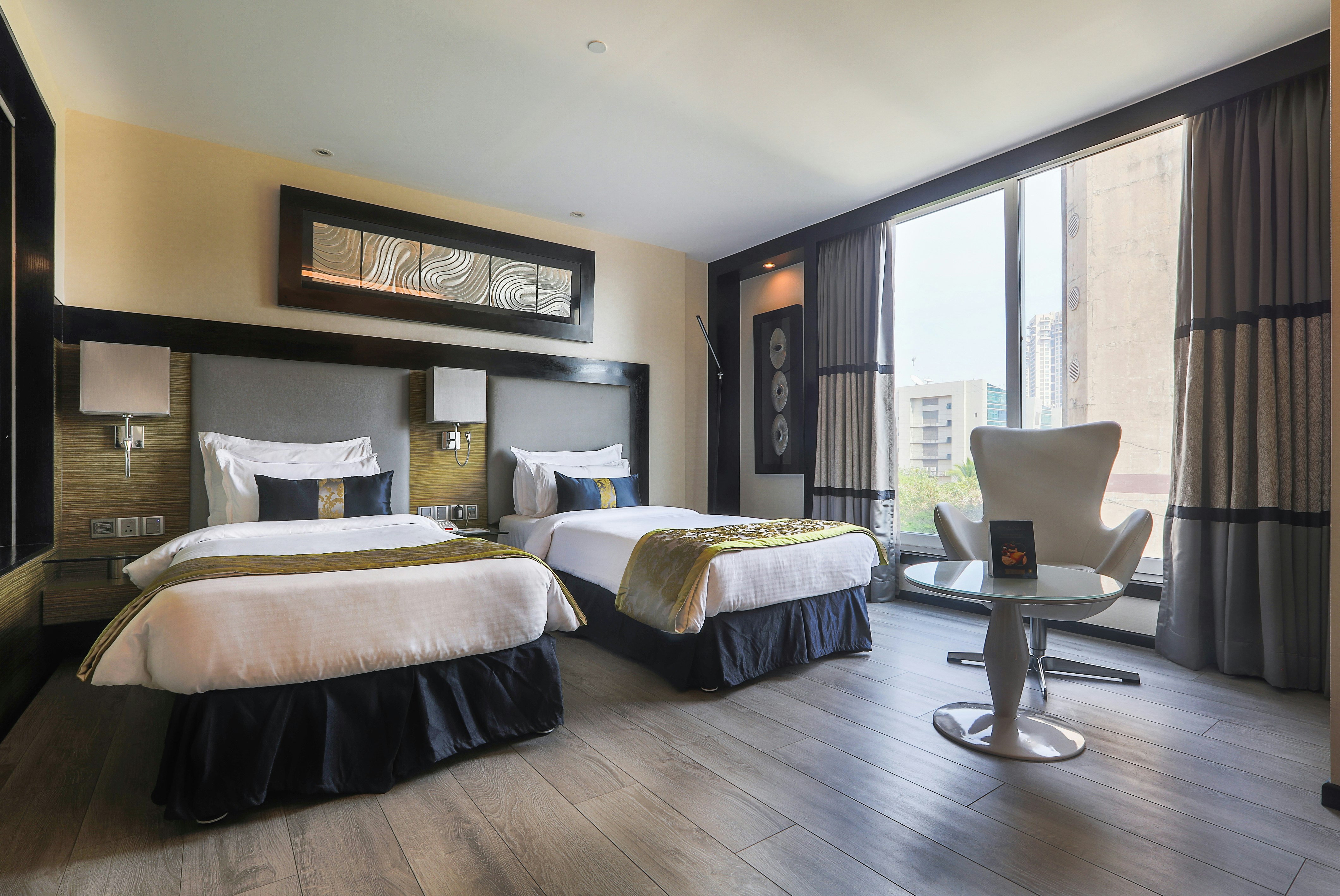 The Empresa Hotel 23/76