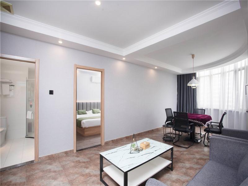 GreenTree Inn Anhui Hefei South High-speed Rail Station Fanhua Avenue Haiheng Express Hotel 32/46