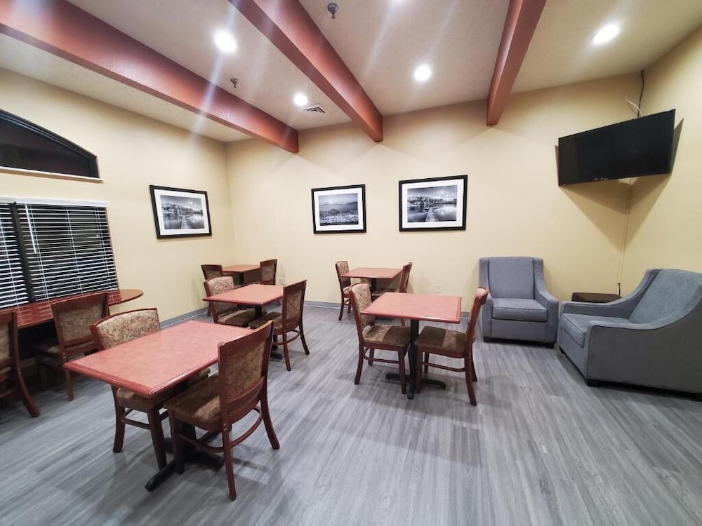 Americas Best Value Inn & Suites Independence Va 37/40