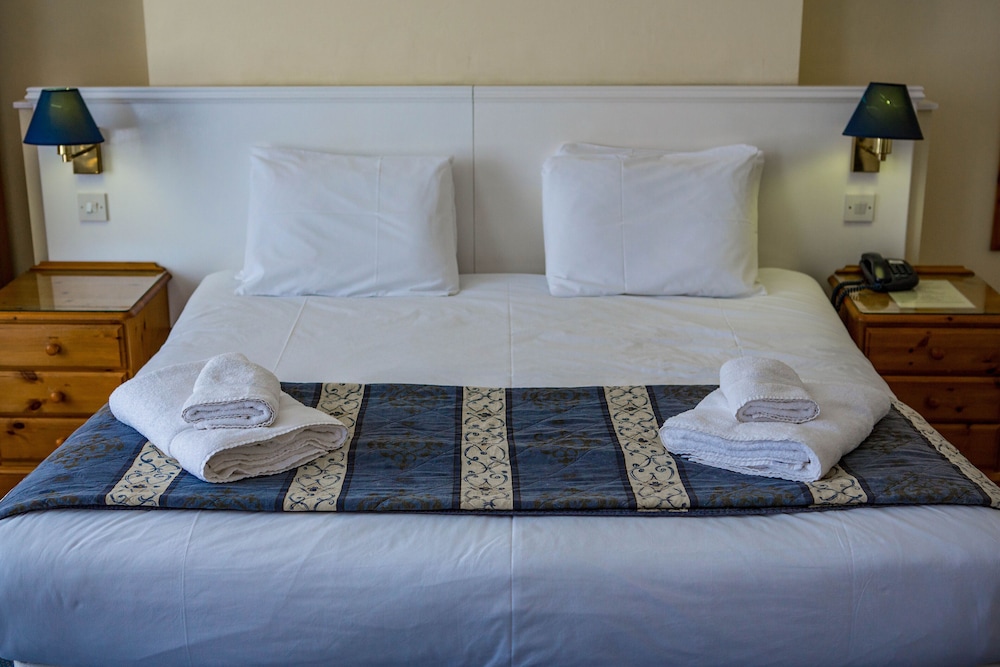 Yelf's Hotel 14/25