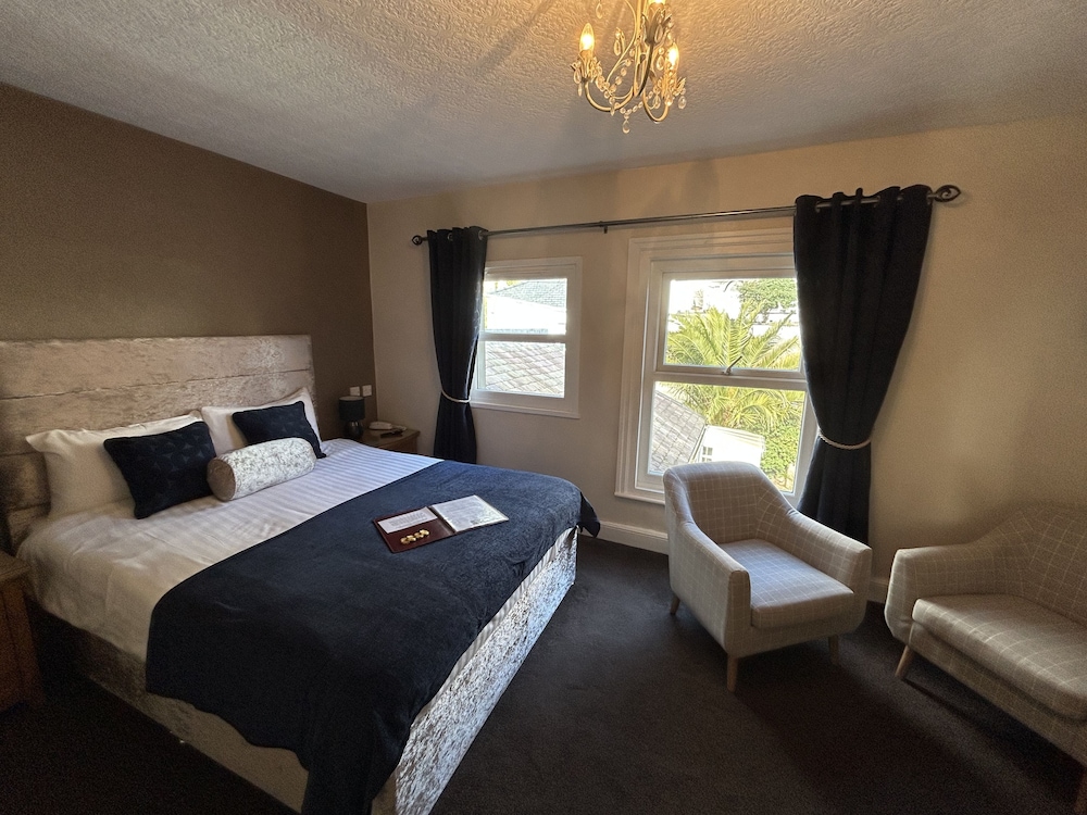 Lynton House 3/50