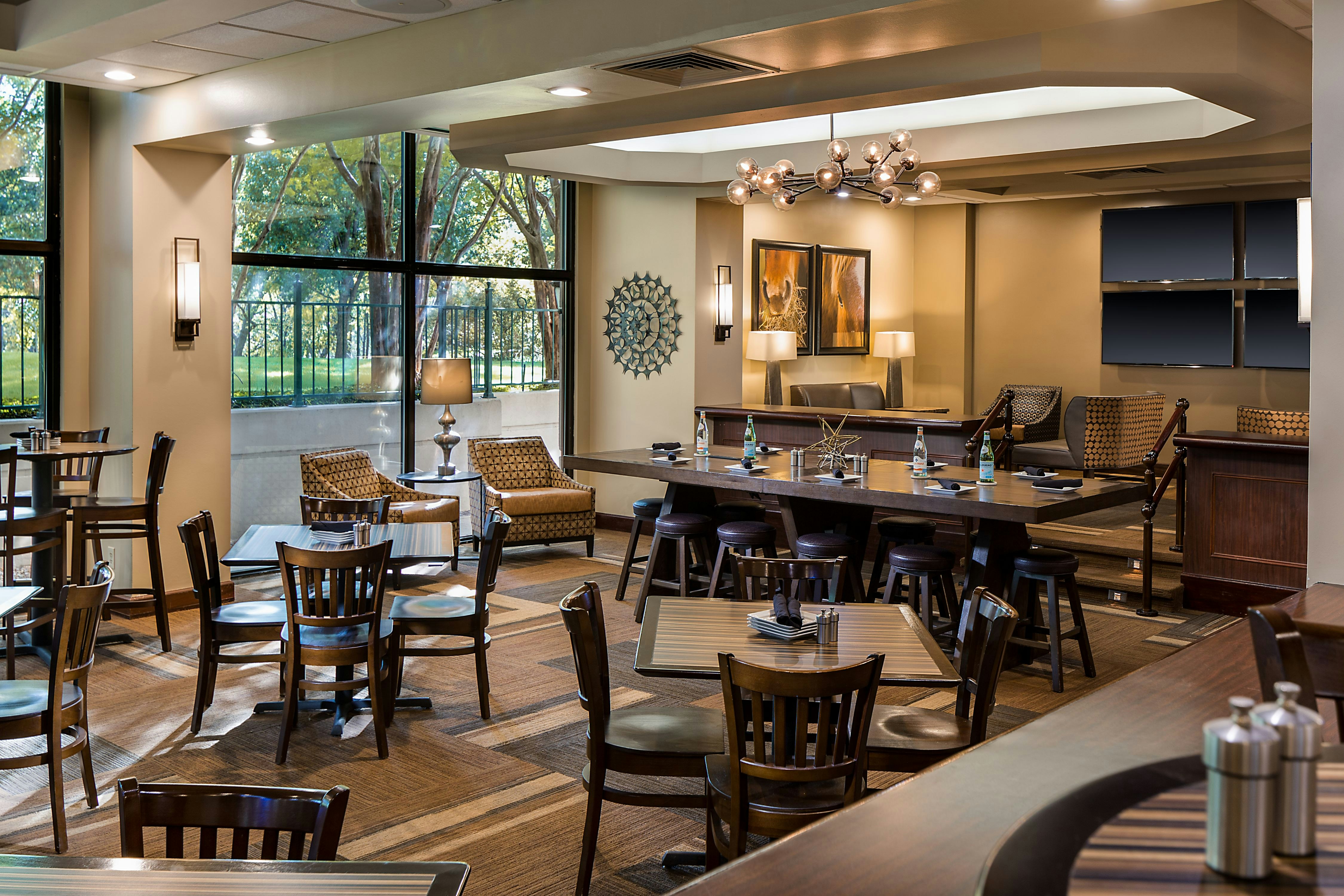 Embassy Suites by Hilton Dallas Love Field 12/34