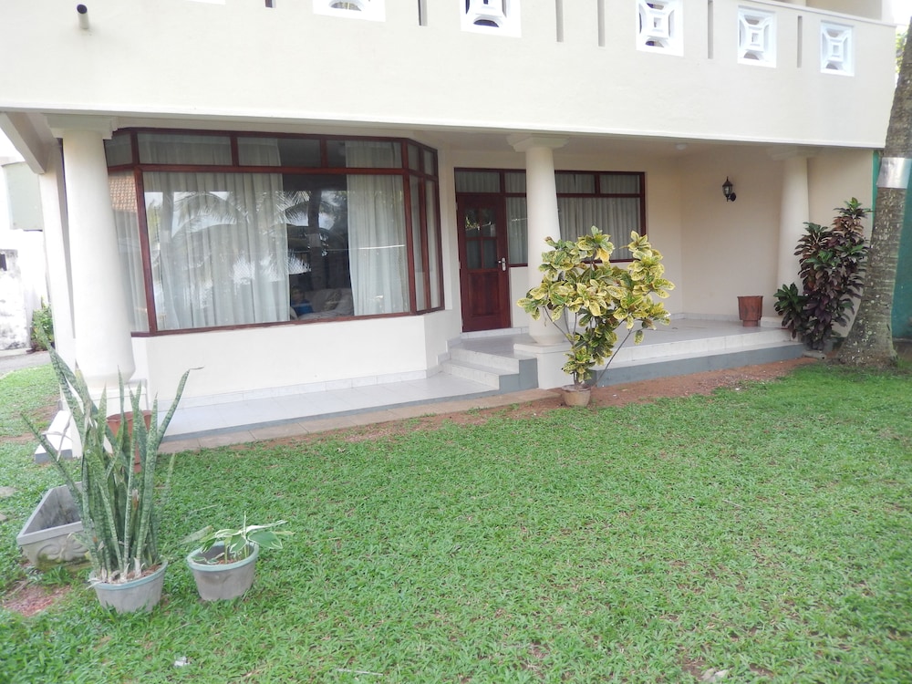 Janishi Residencies 30/35