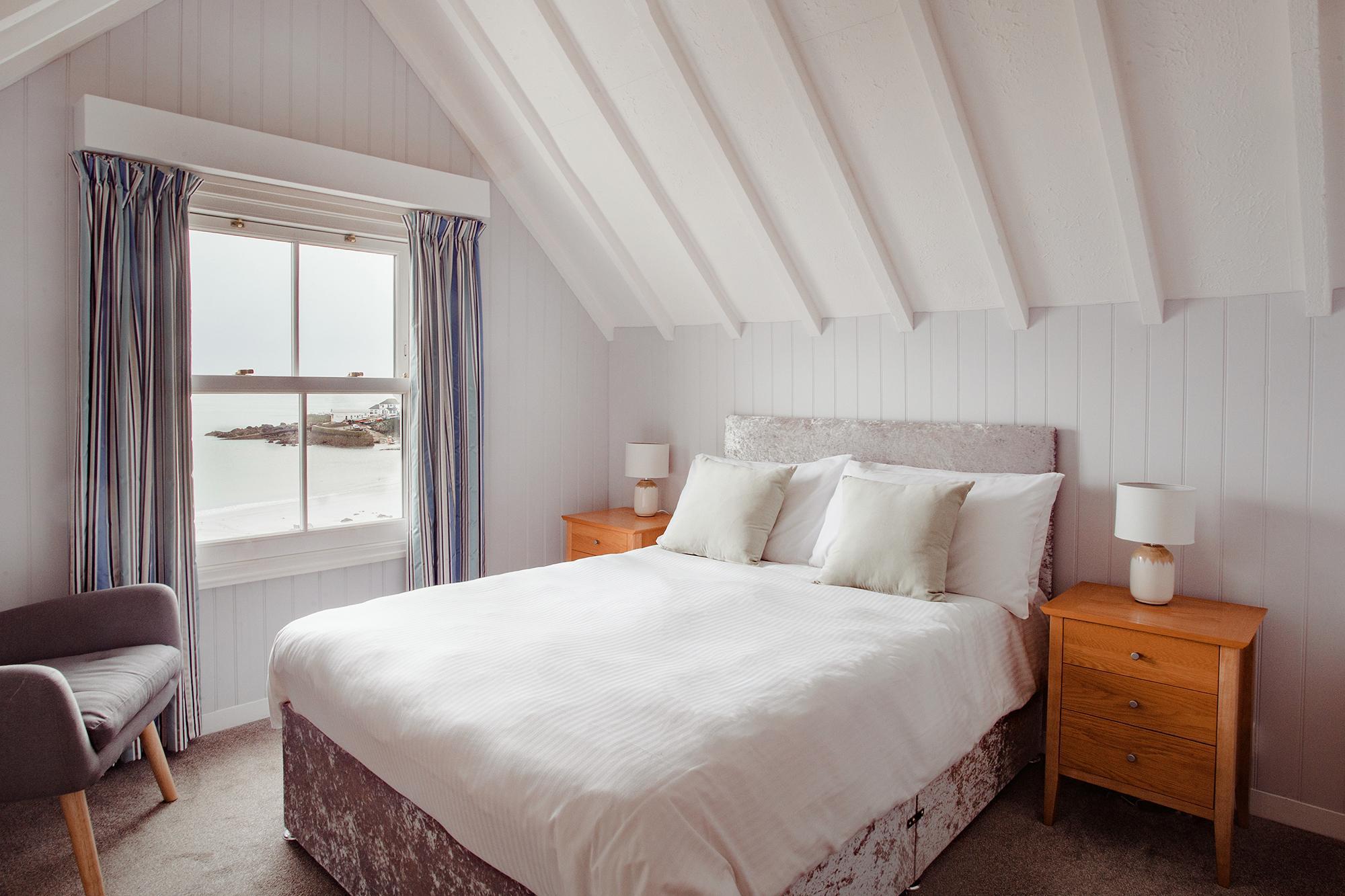 Room, King Bed, Bay View, Sea View