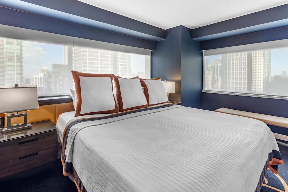 Omni Chicago Hotel 24/84
