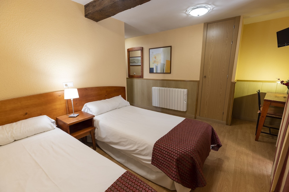 Hostal Restaurante Puerta del Alcázar 19/61