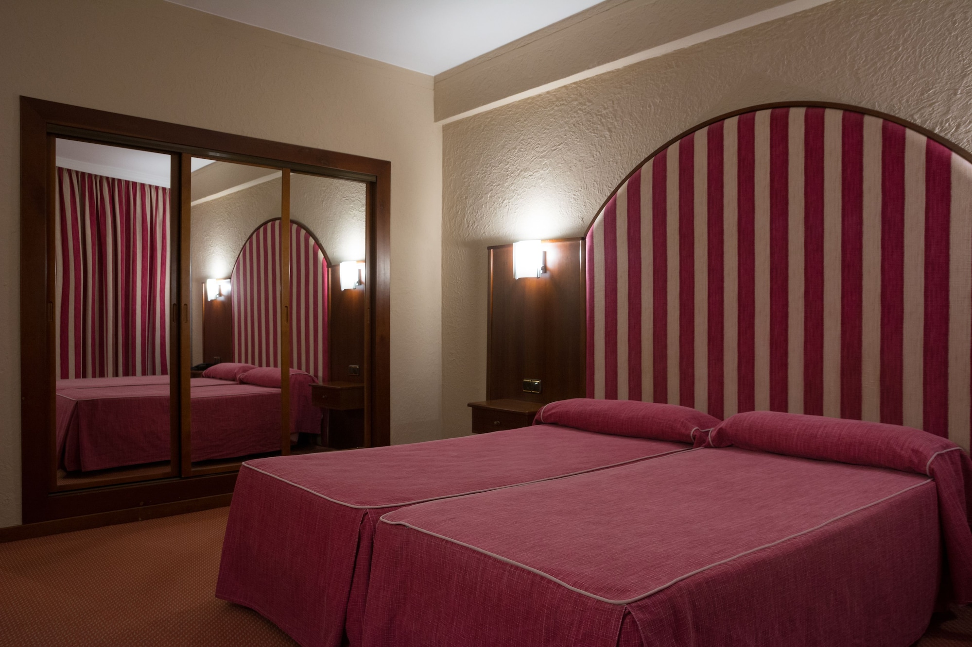 غرفة بسرير مزدوج بإطلالة على البحر، BLUESEA Al Andalus 2/3