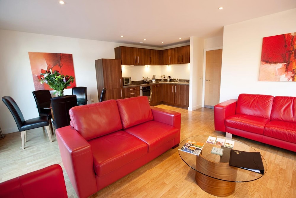 The Spires Serviced Apartments Birmingham 29/36
