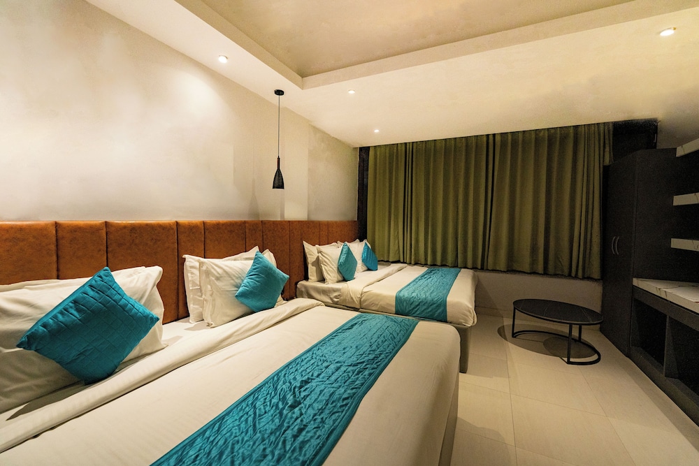 SKI Hotels And Resorts 12/49