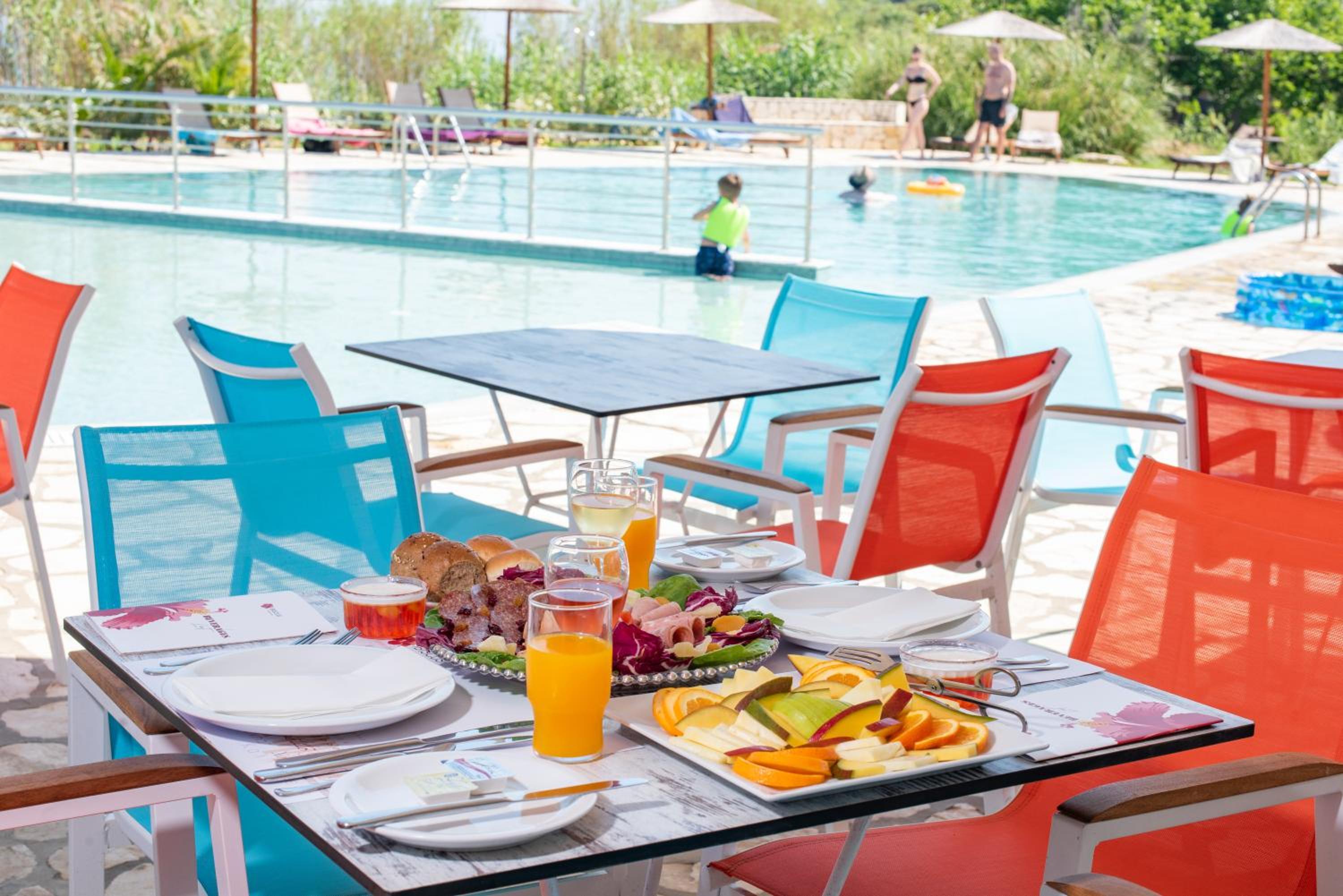 Ibiscus Corfu 40/58