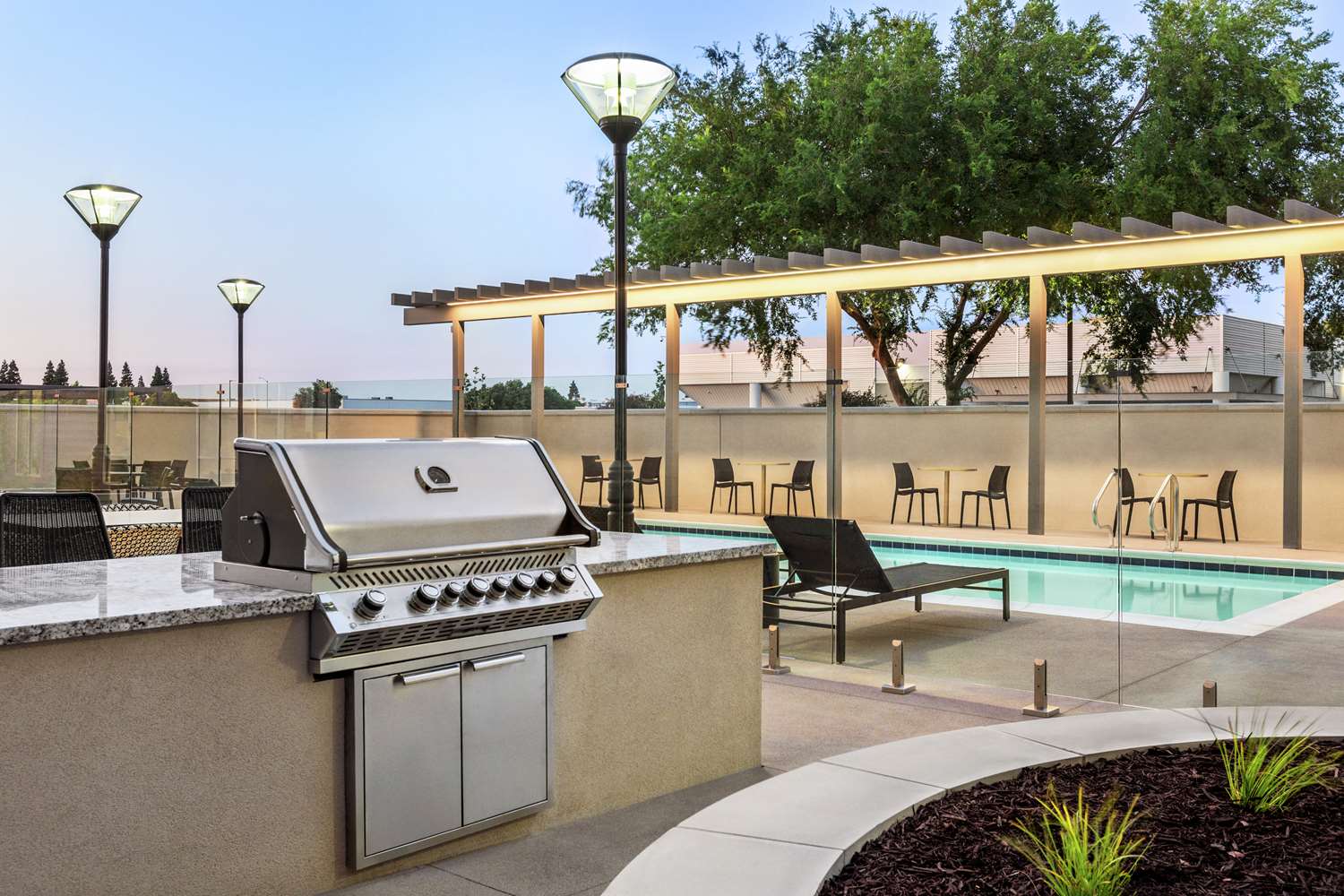 Hampton Inn Stockton, CA 16/30