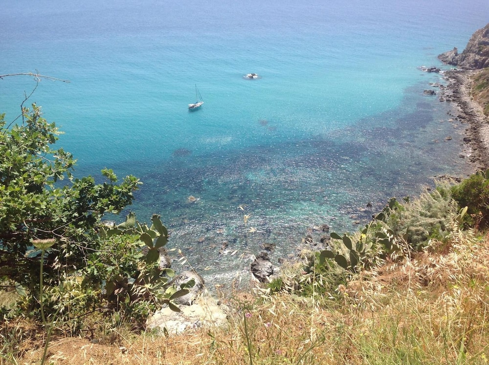 Blue Bay Resort 50/72