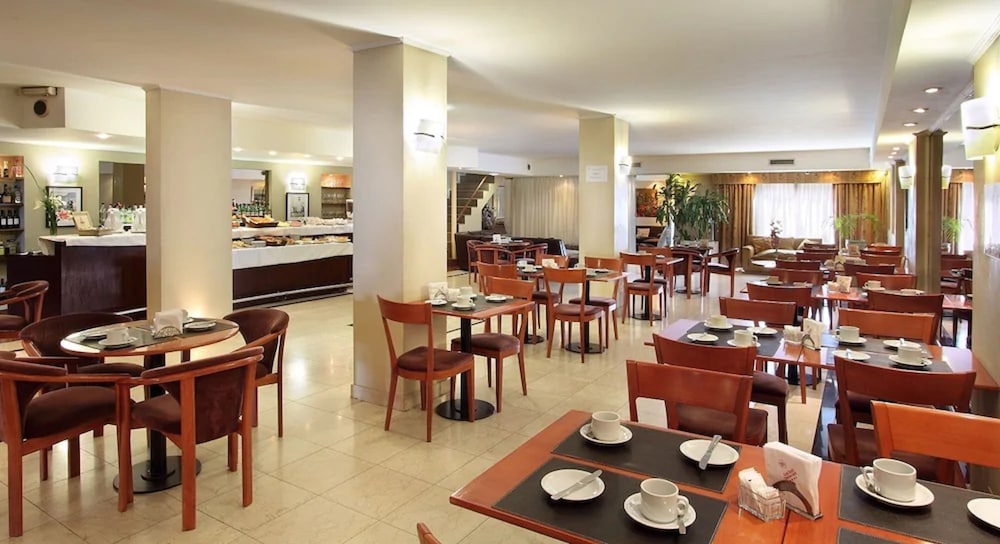 Gran Hotel Buenos Aires 36/41