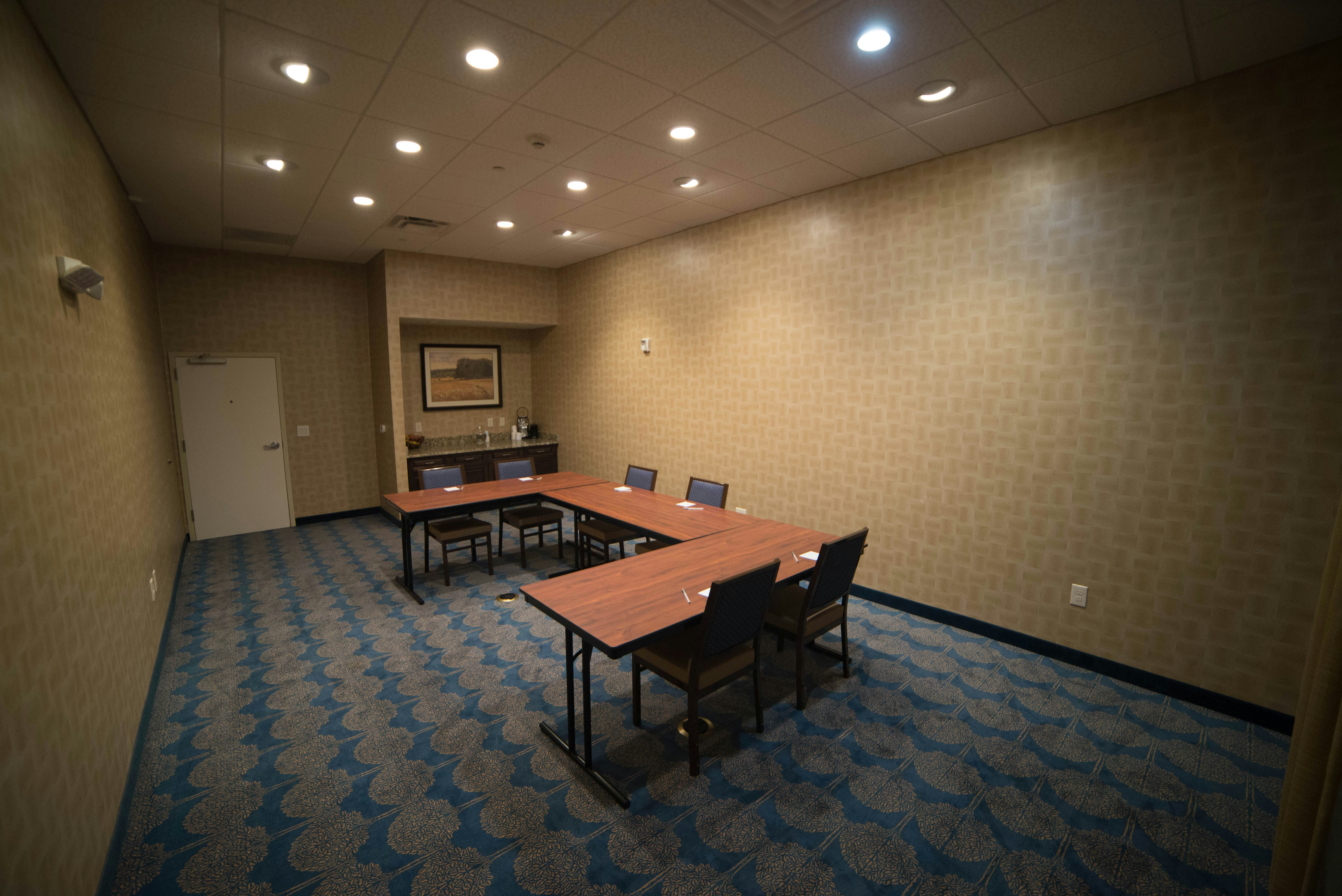Hampton Inn & Suites Hartsville 36/76