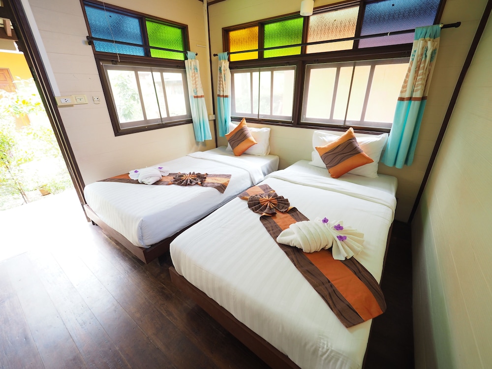 Lanta Fevrier Resort 33/59