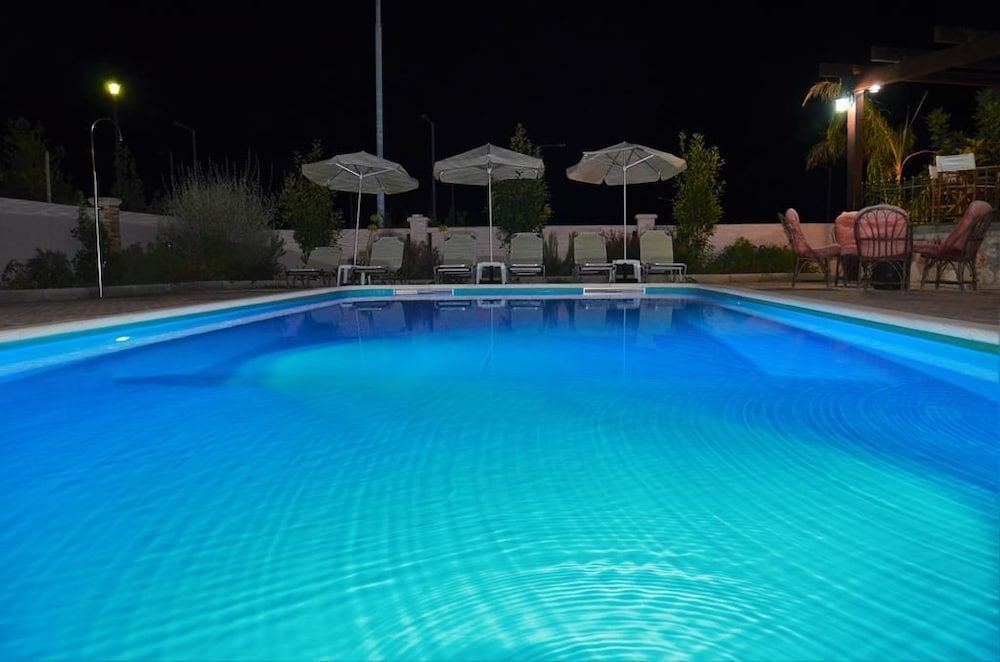 Areti Suites 27/50