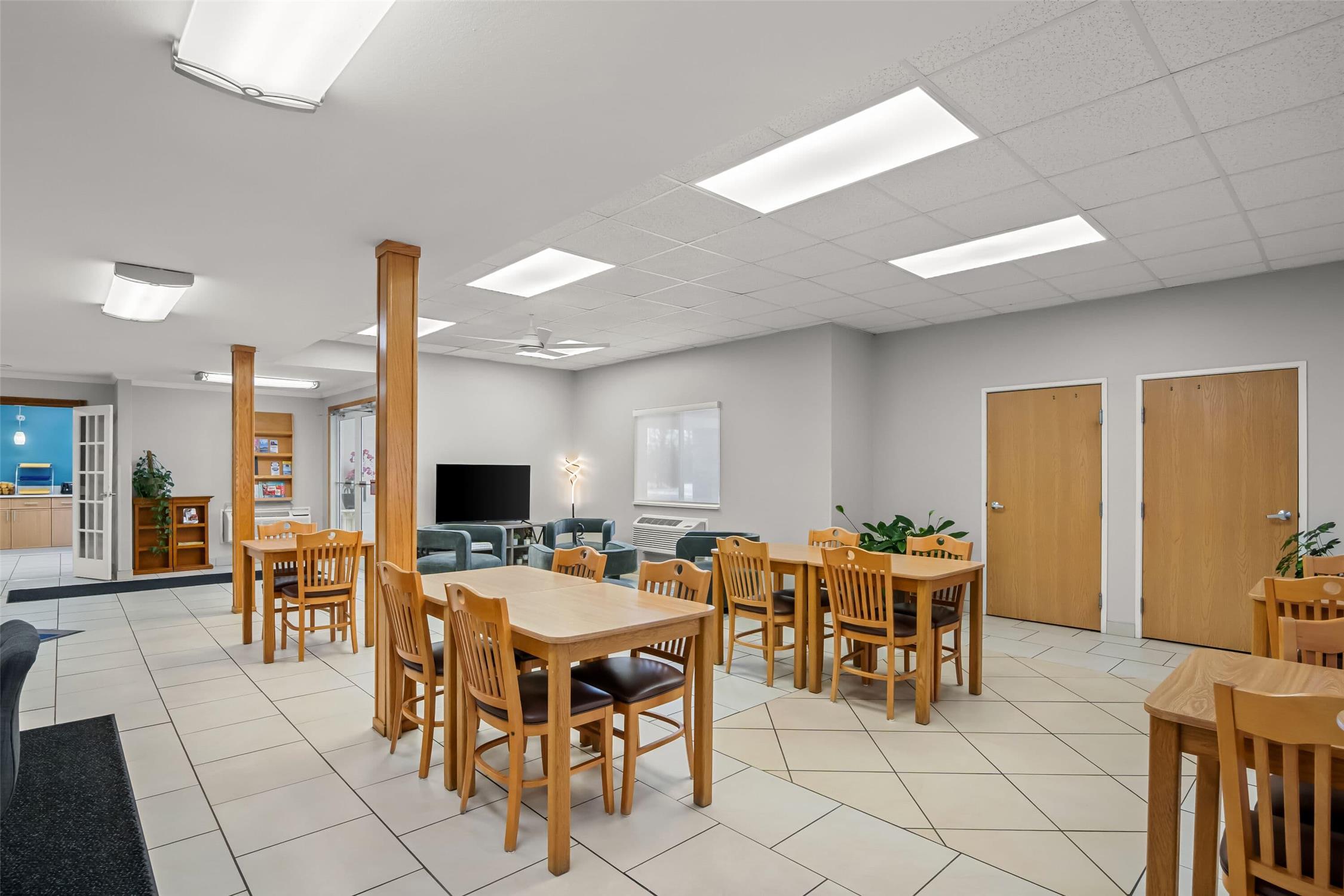 Days Inn by Wyndham Imlay City 31/48