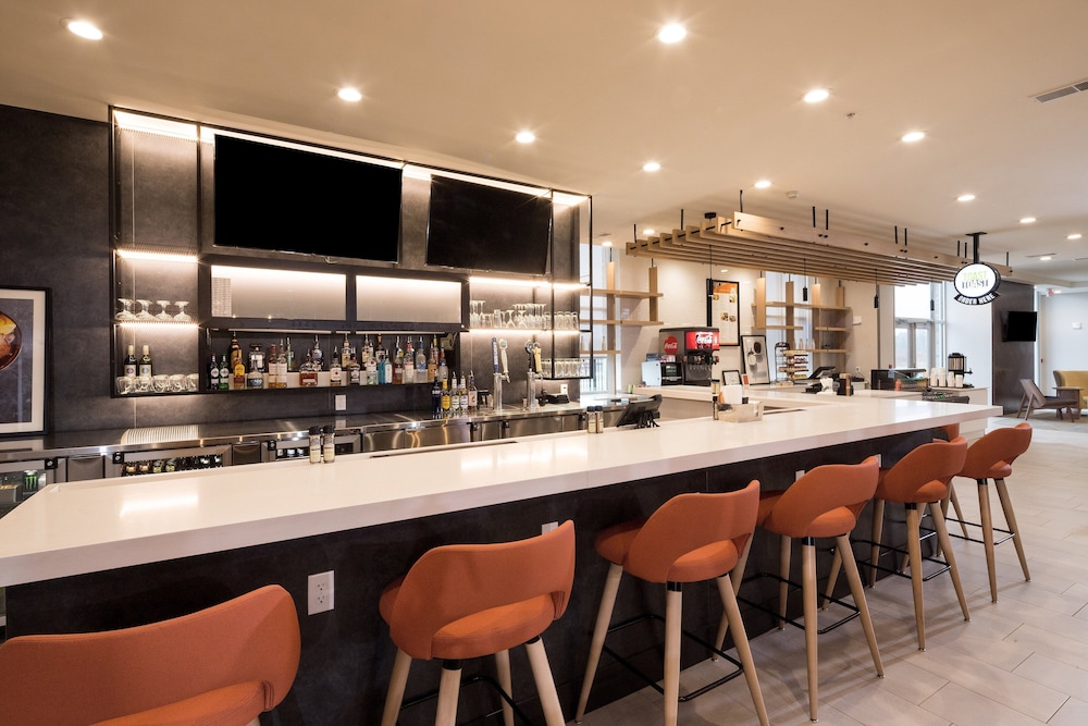 Holiday Inn Kalamazoo West 36/44