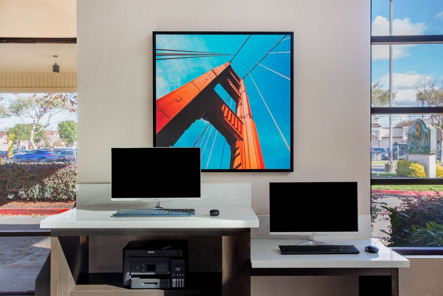 La Quinta Inn & Suites by Wyndham Oakland - Hayward 29/34