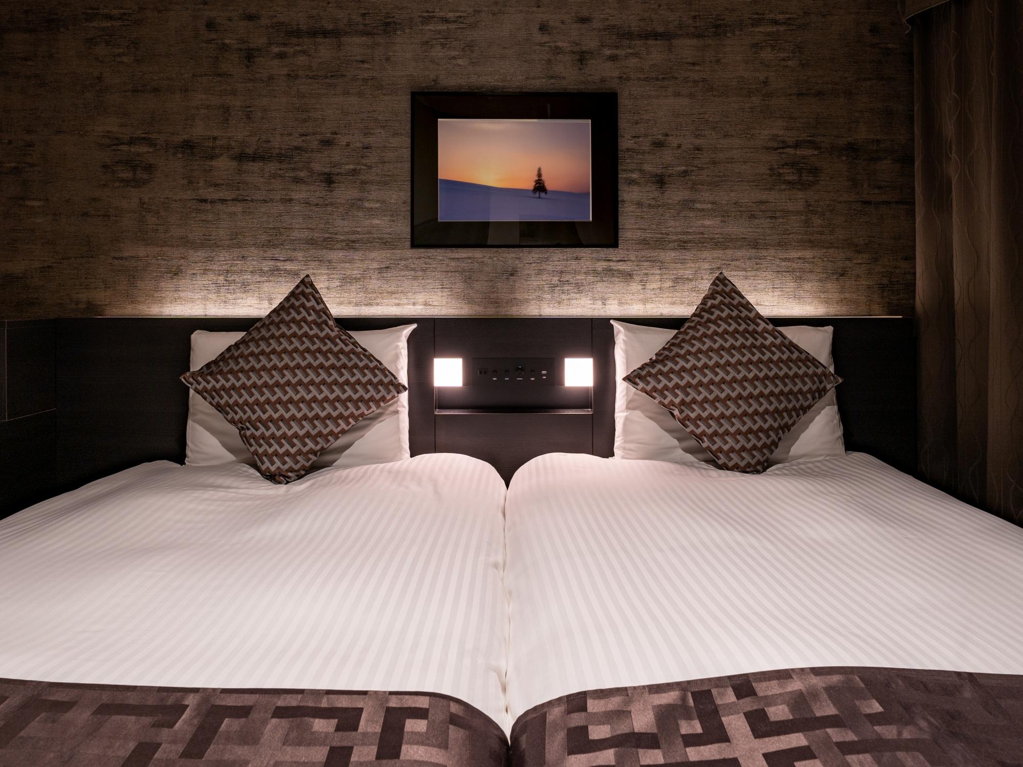 Moderate, Twin Beds