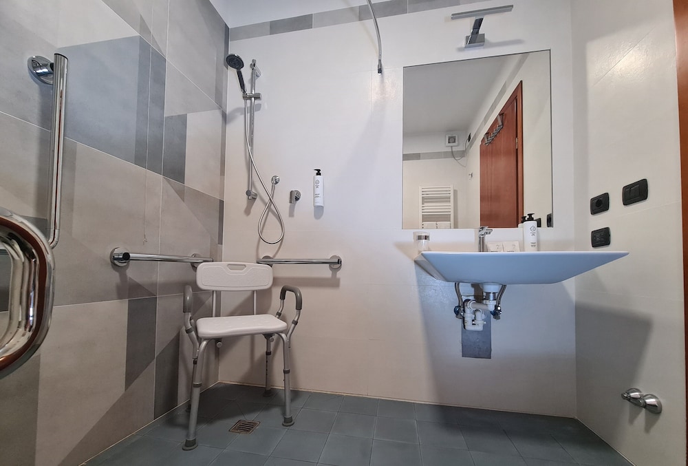 Hotel La Villetta 63/65