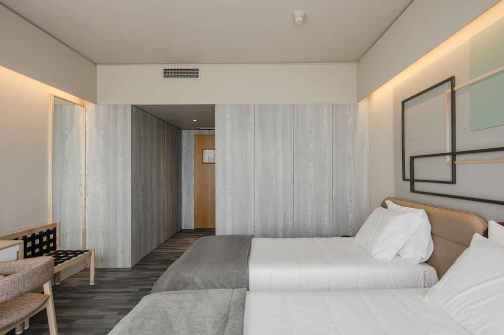 Axis Ofir Beach Resort 13/49