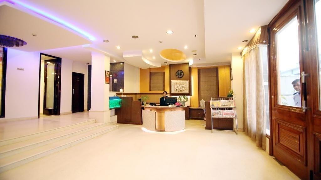 Hotel Rousha Inn 3/18
