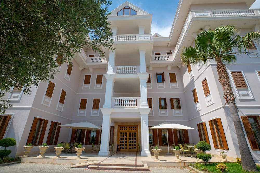 Vila Zeus Hotel in Nikel