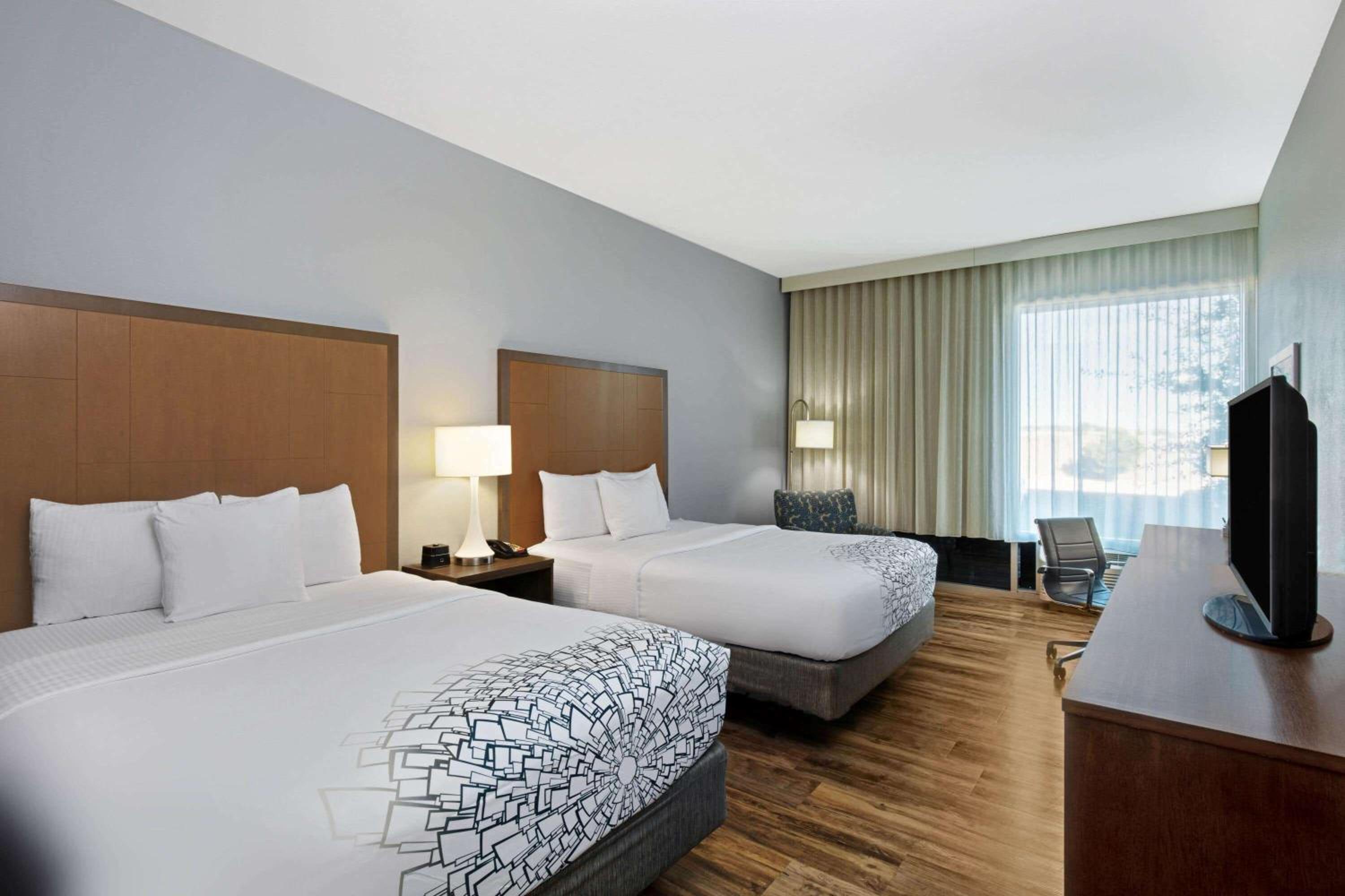 غرفة بسريرين كوين لذوي الإعاقة، La Quinta Inn Suites By Wyndham Kingman 2/5
