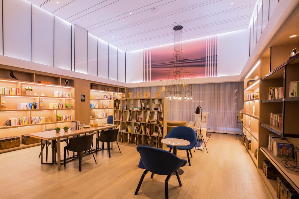 Atour Hotel Qingdao Airport Century Park 23/27