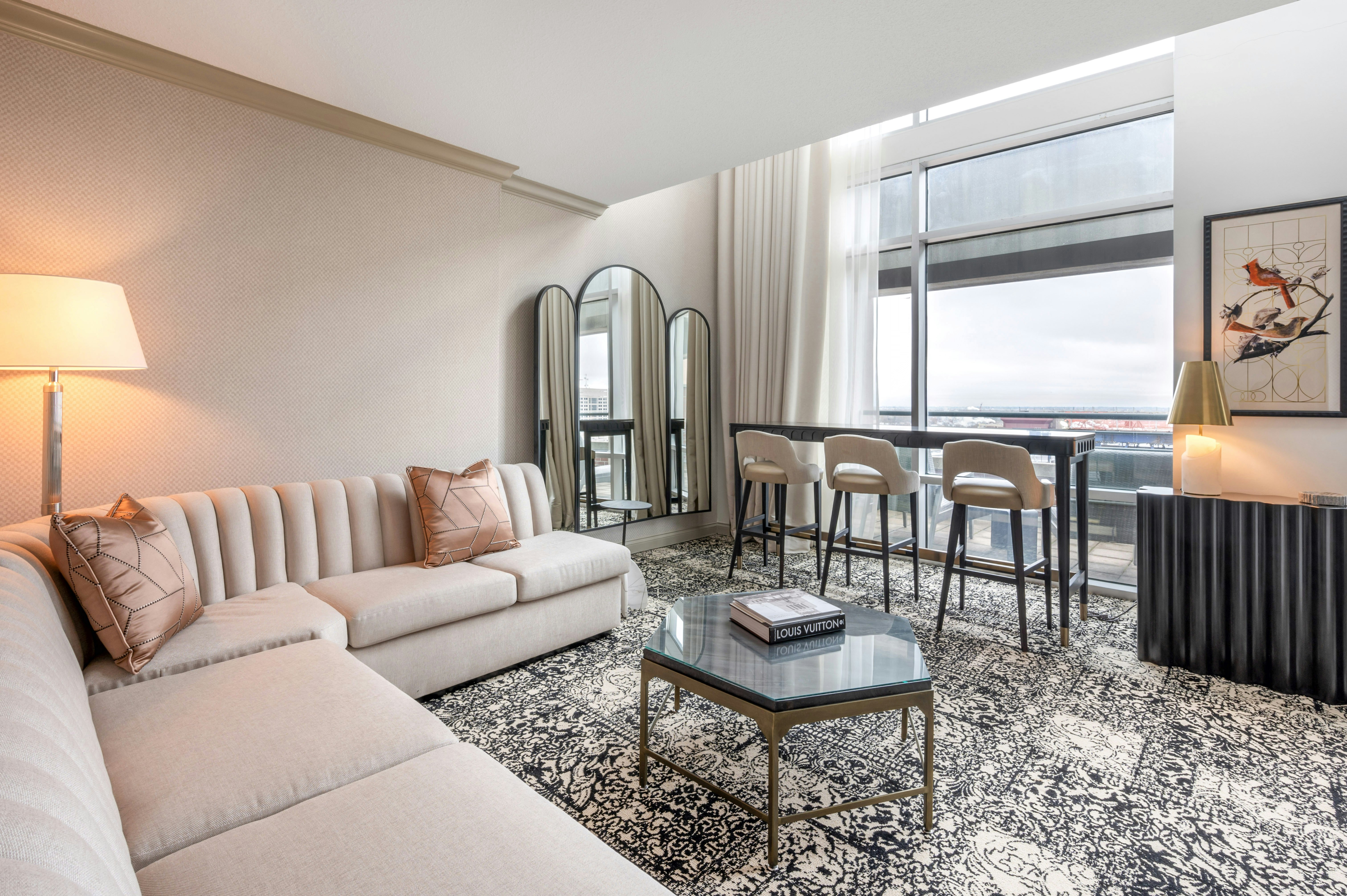 Omni Severin Hotel 48/72