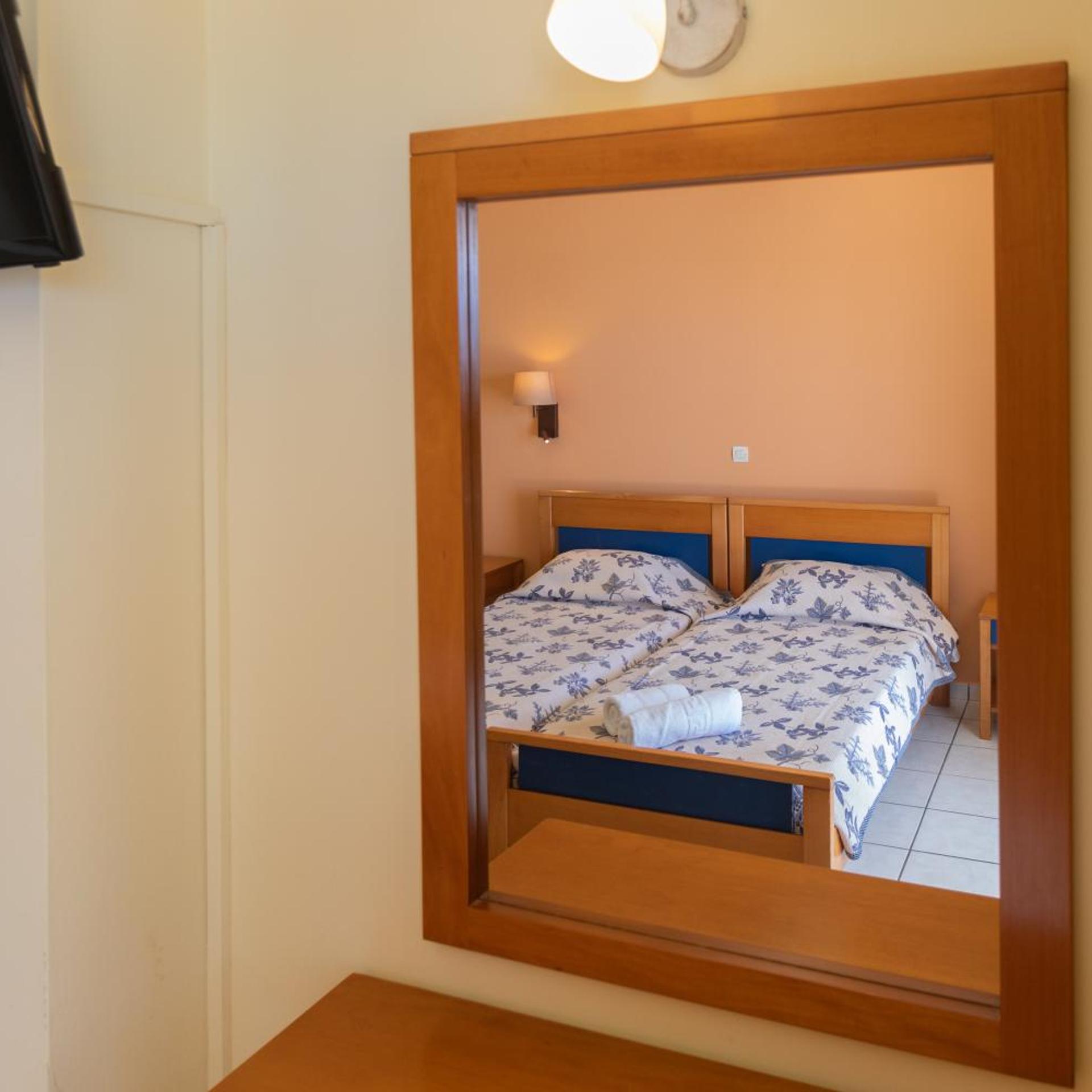 1 BEDROOM, APARTMENT, GARDEN VIEW