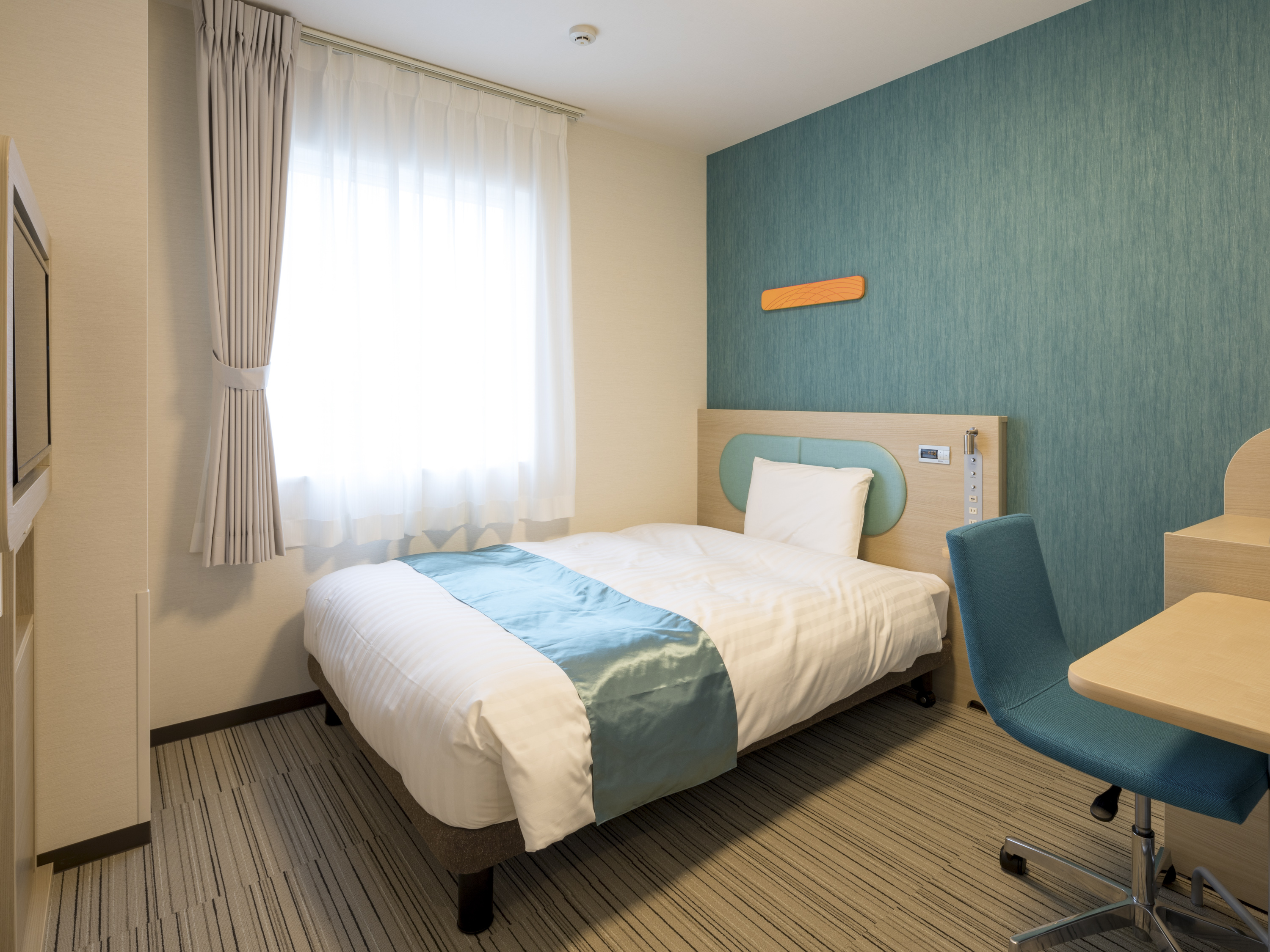ROOM, DOUBLE BED