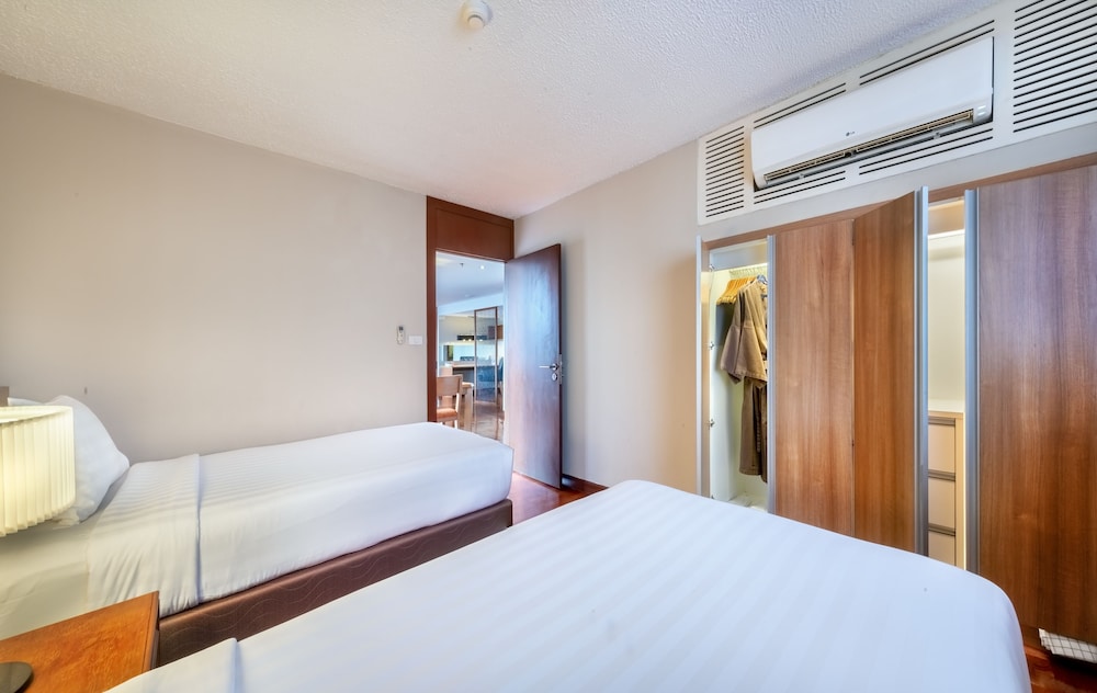 Bandara Silom Suites, Bangkok 32/78