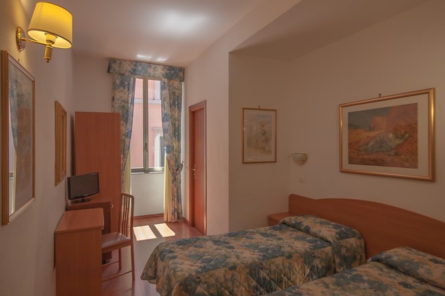Tirreno Hotel 42/70