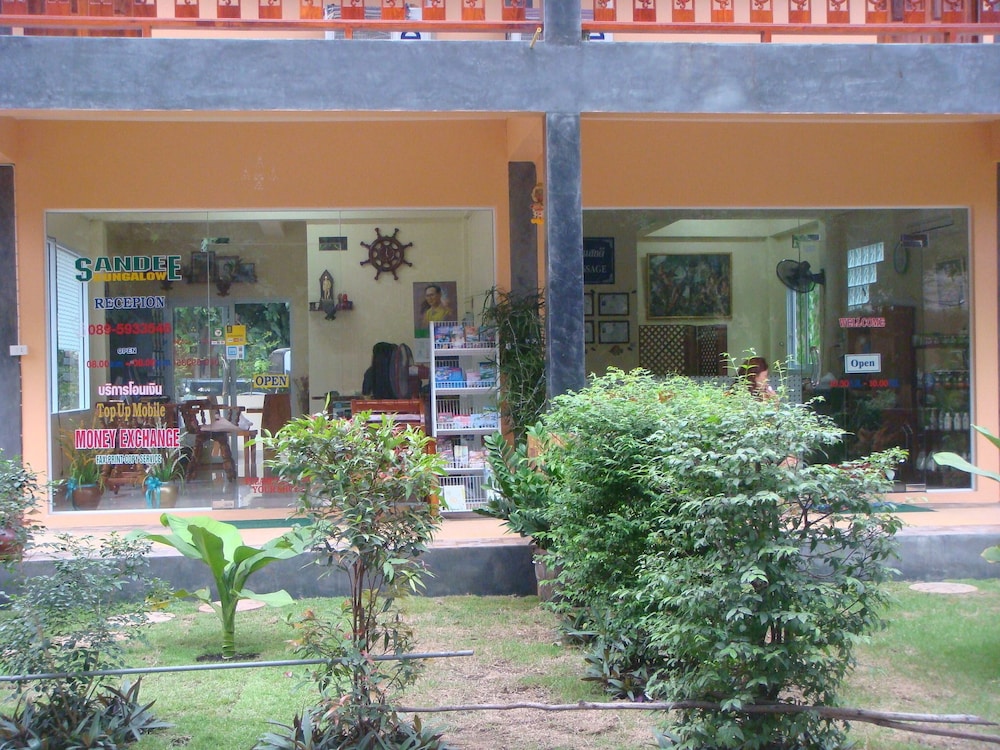 Sandee Bungalows 2/21