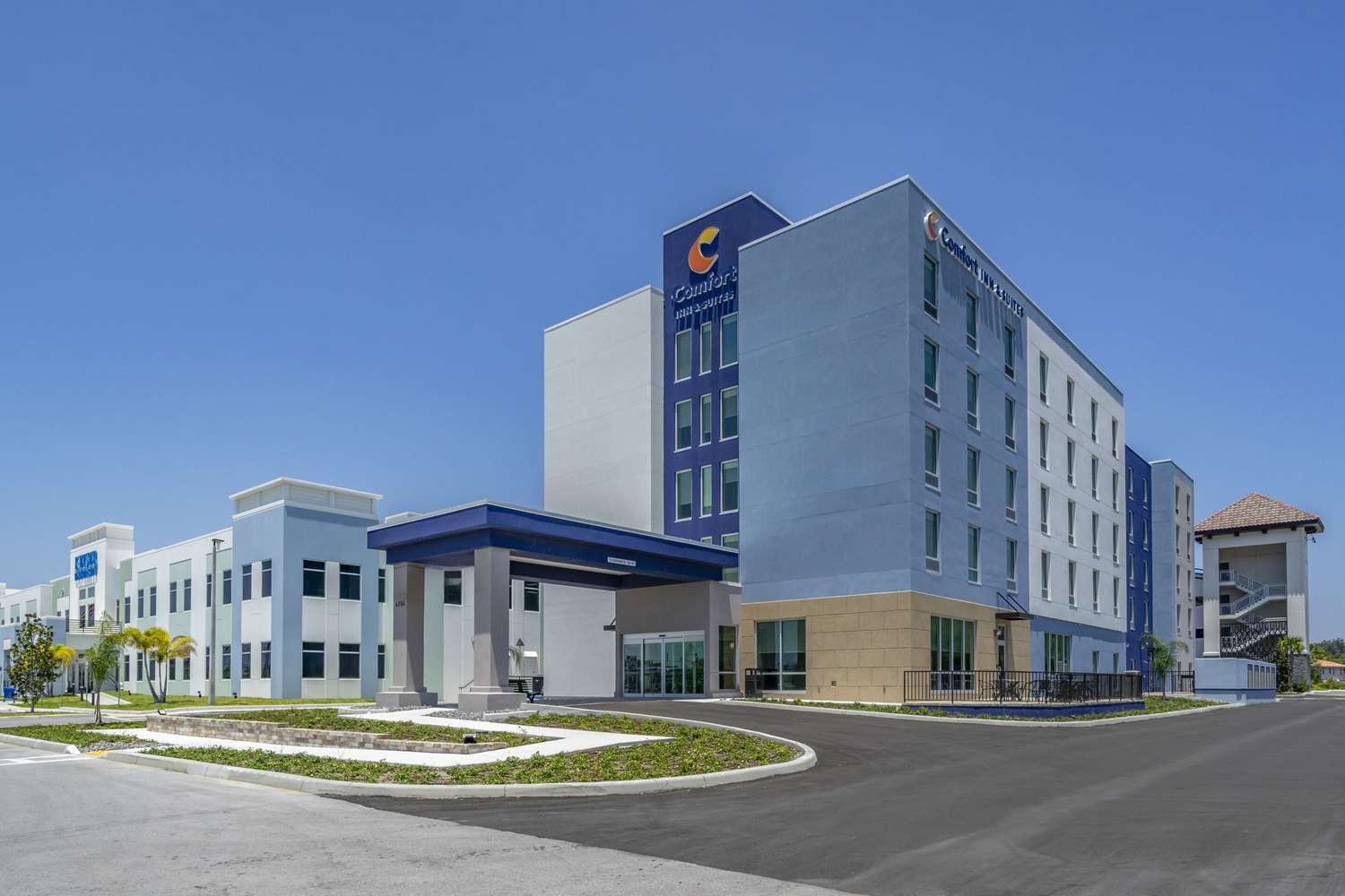 Comfort Inn & Suites New Port Richey Downtown District 36/39