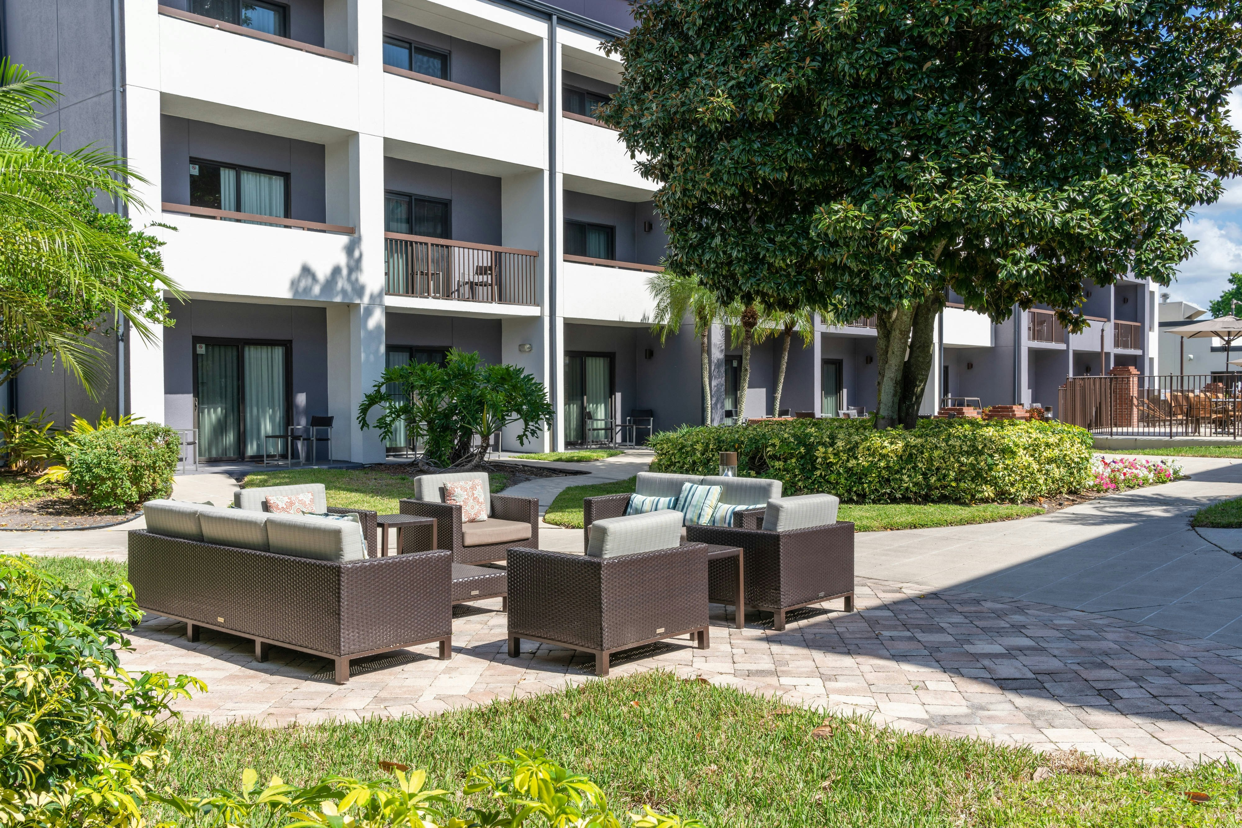 Courtyard Orlando Airport 13/14
