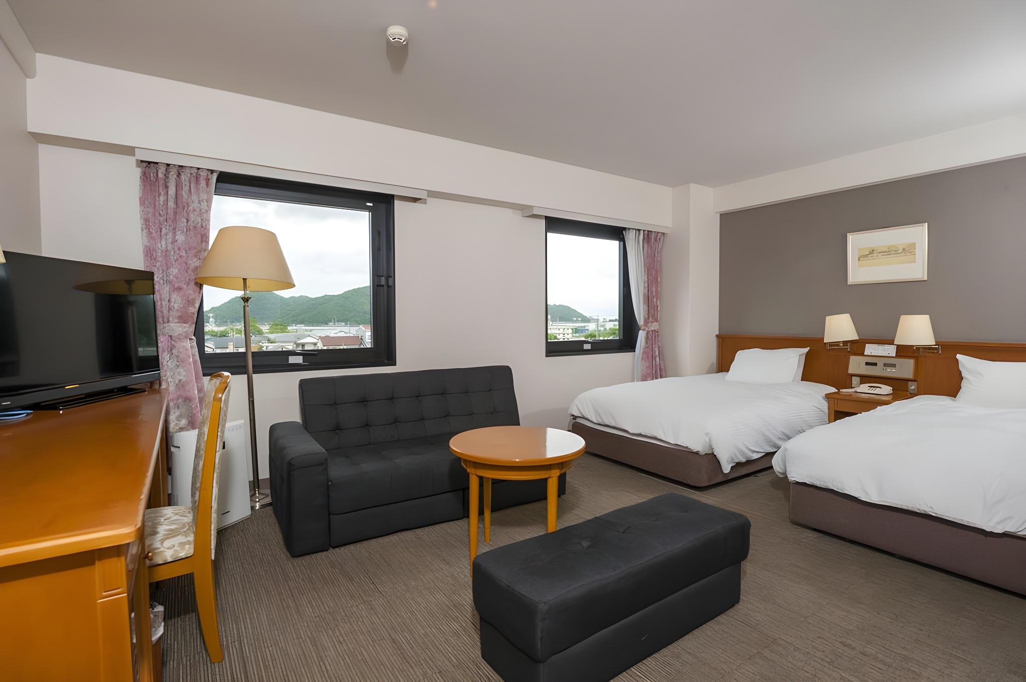 Deluxe, Twin Beds, Scenic View, New Wing