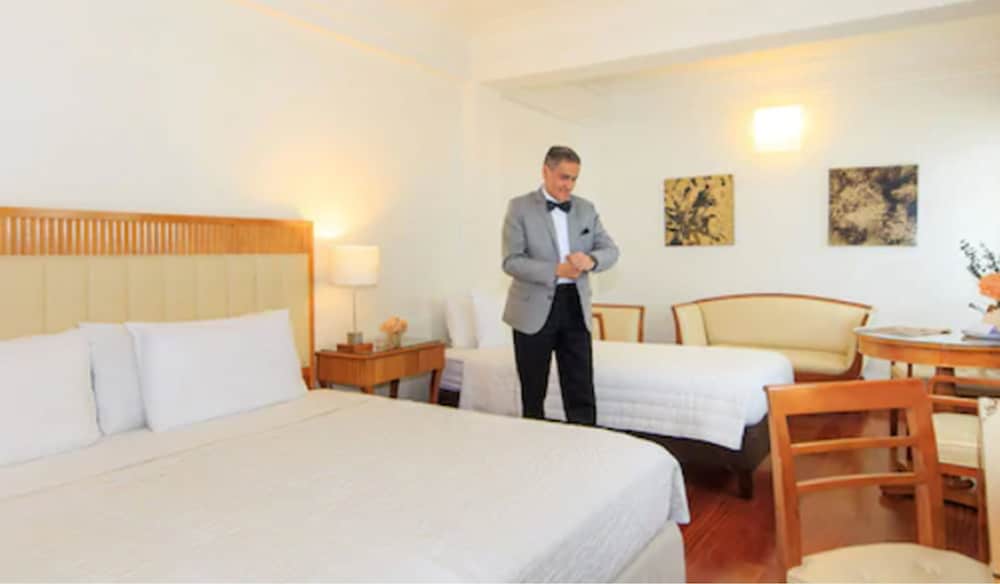 De La Opera Hotel 23/74