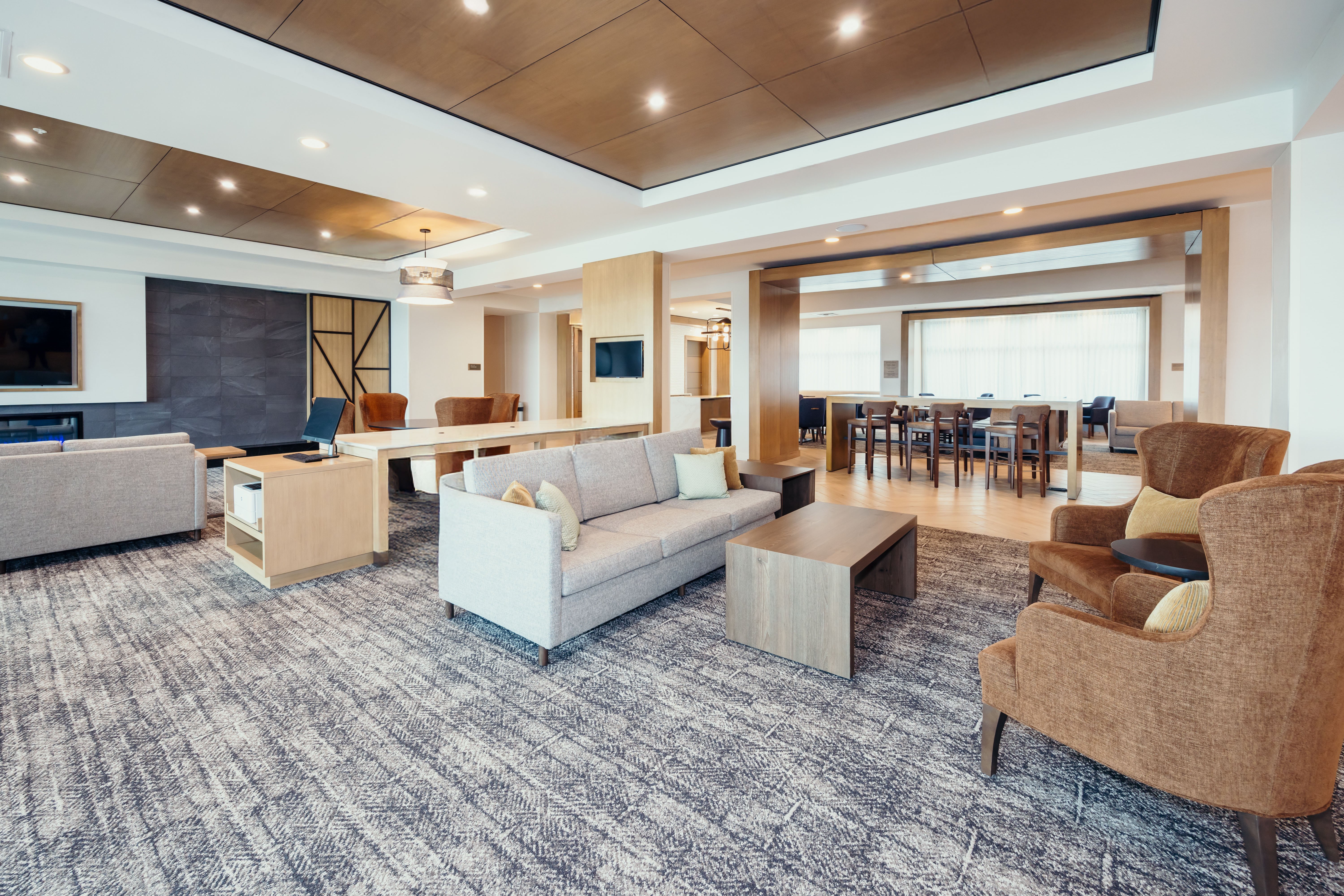 STAYBRIDGE SUITES Des Moines North - Ankeny an IHG Hotel 16/25