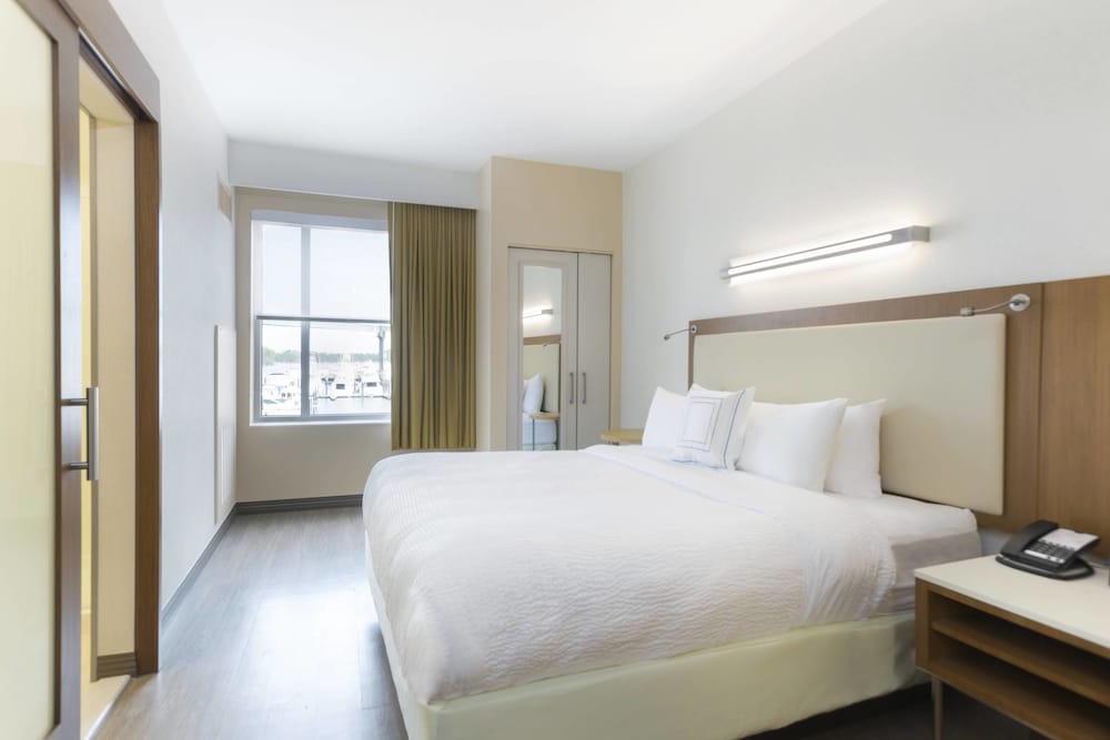 SpringHill Suites Orange Beach at The Wharf 27/66