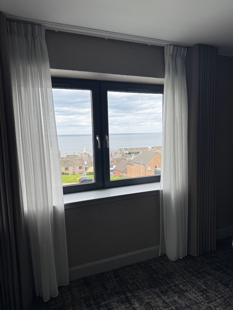 The Knowes Hotel 3/31