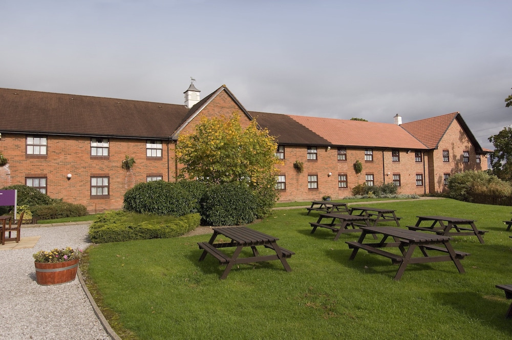 Premier Inn Crewe West 42/50